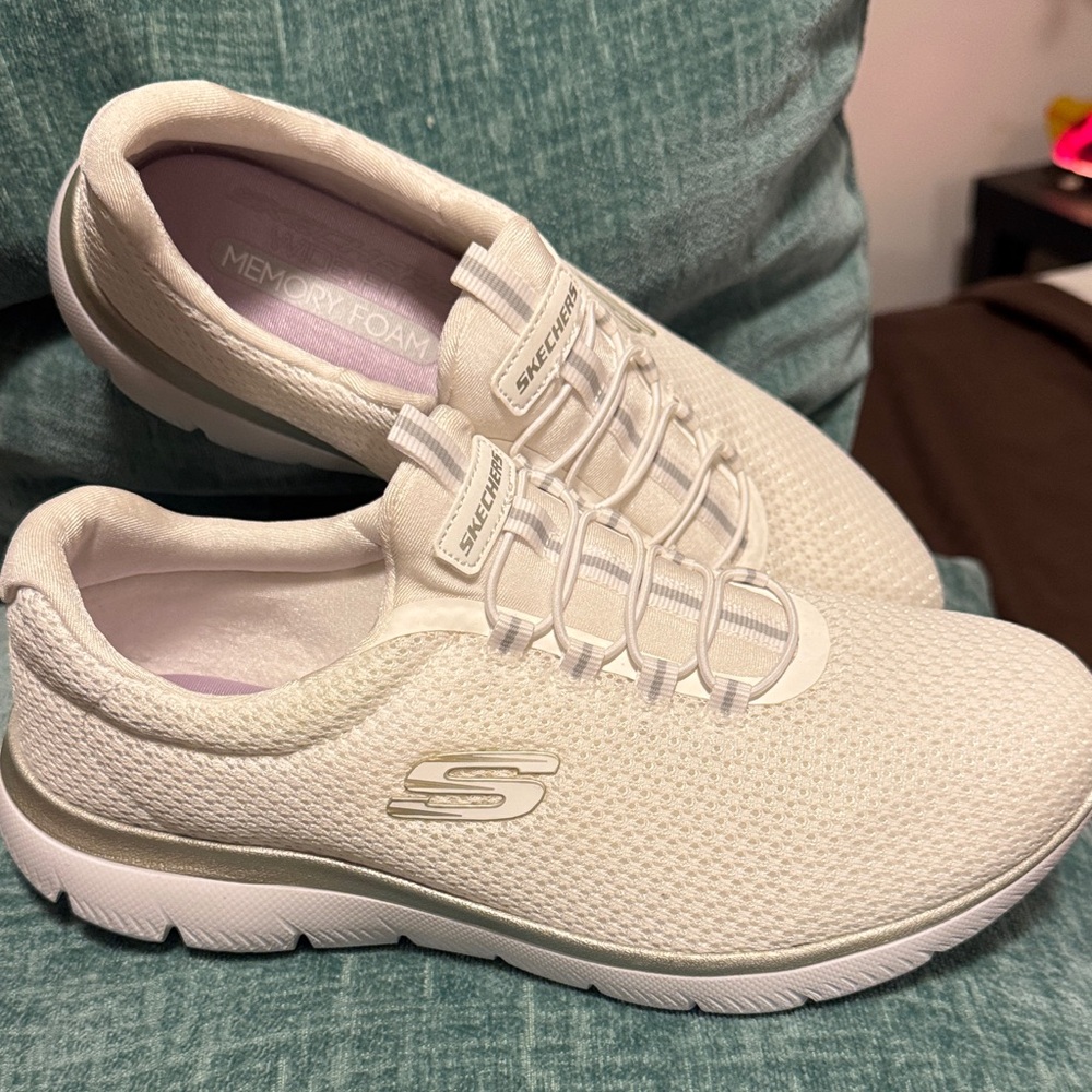 Skechers Slip-On Knit Sneaker in Off-White with Silver Logo